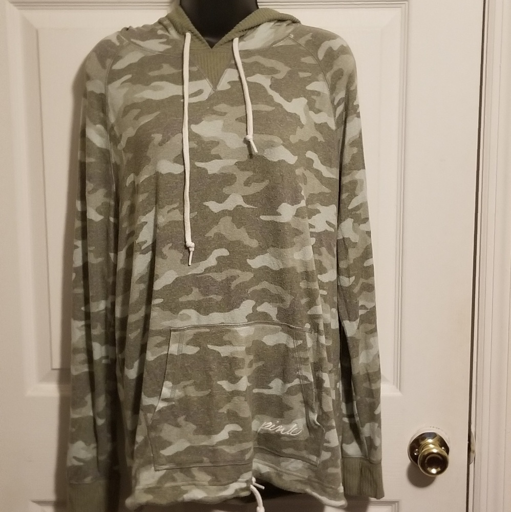 Victoria's Secret Pink Camo Green PJ Set